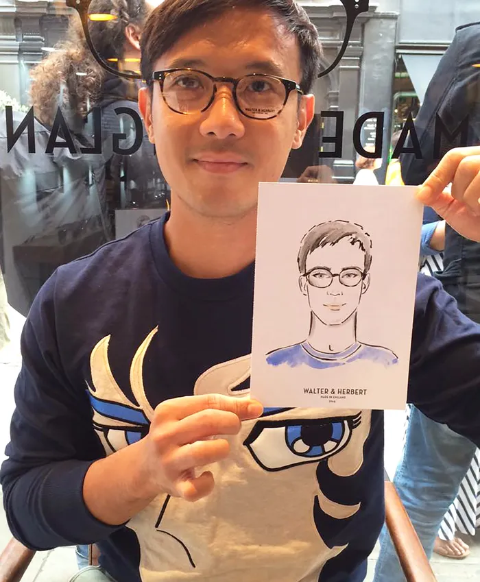 Capturing the moment: Patron with her live illustration
