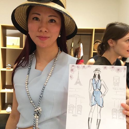 Fashion outline of a visitor at live event