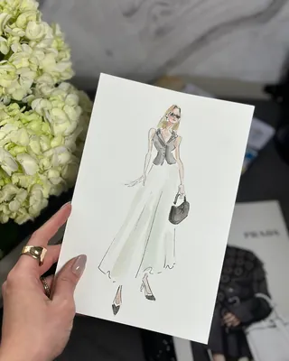 Stylish female figure sketch by Andrea Del Hoyo