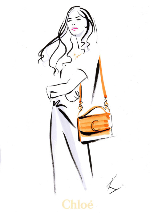 moda mulher posando com bolsa CHLOE em evento ao vivo