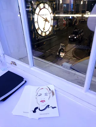 At Tiffany & Co.'s event, Katharine Asher drew live portraits