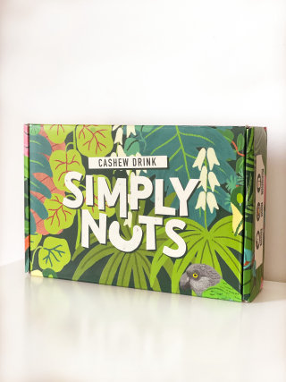 Decorative packaging of Simply Nuts Cashew