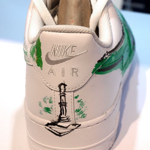 Live event drawing art on nike shoes
