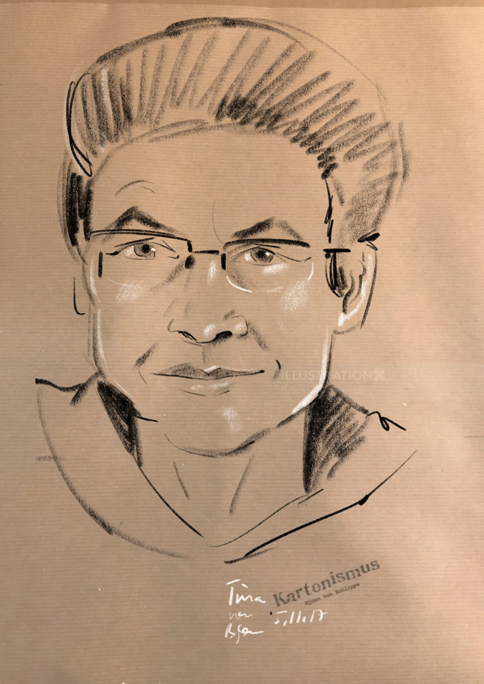 Pencil portrait of a man with glasses by Björn von Schlippe