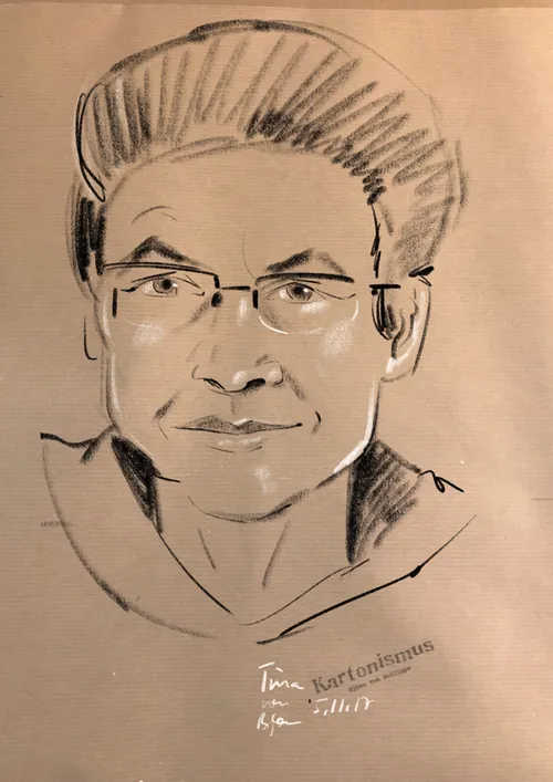 Pencil portrait of a man with glasses by Björn von Schlippe