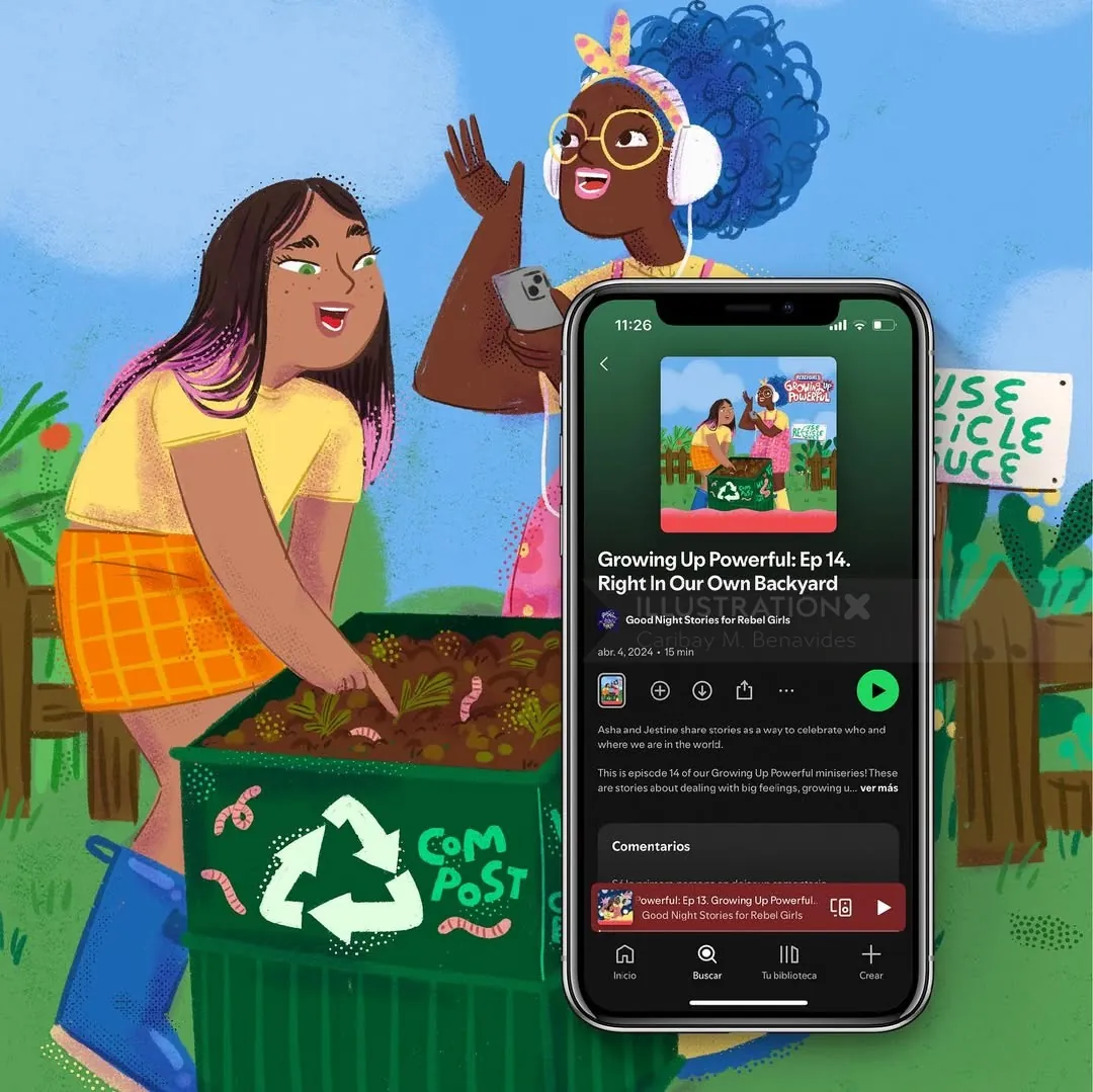 Zwei Frauen gärtnern neben einem Kompostbehälter, während auf dem Smartphone-Bildschirm ein Podcast läuft.