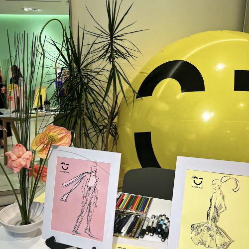Elly Azizian Live Event Drawing Dibujo de evento en vivo Illustrator from United States