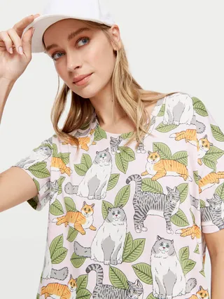 Festive felines shine in Peter Alexander's collection