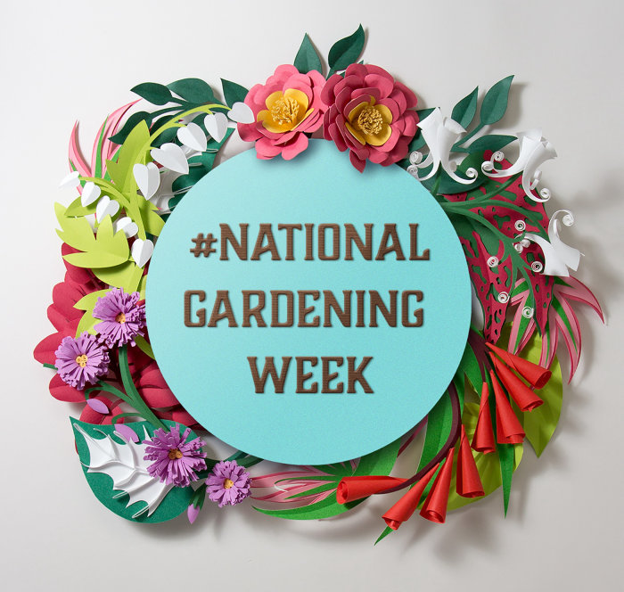 Paper spring flowers decorate a roundel for #NationalGardeningWeek