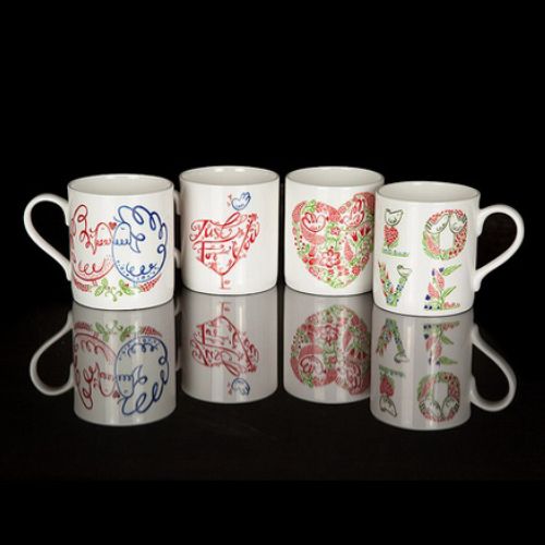 Illustration on coffee cups by Helen Lang 