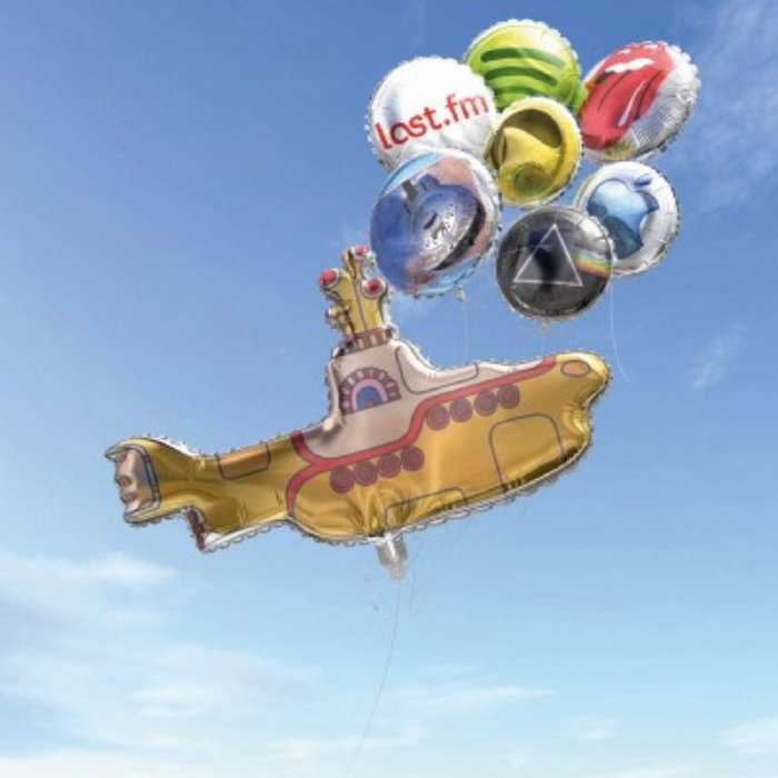 Contemporary art of balloon ship