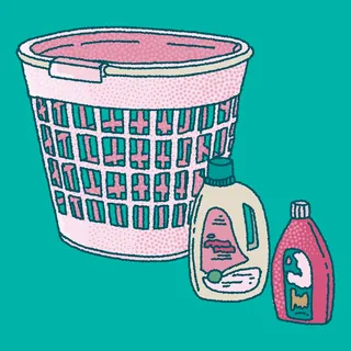 Illustration of a laundry basket with two detergent bottles