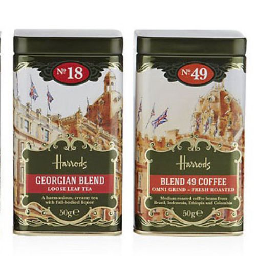 Sketches of London landmarks or Harrods’ building in fine lines