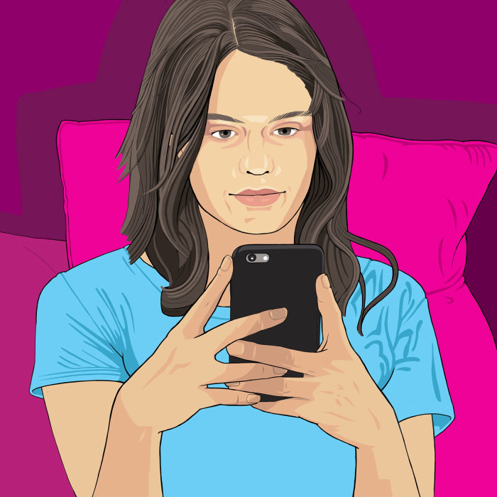 retrato de menina assistindo vídeo no smartphone