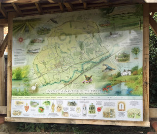 Enorme mapa dibujado de Bentley Village con cronología histórica