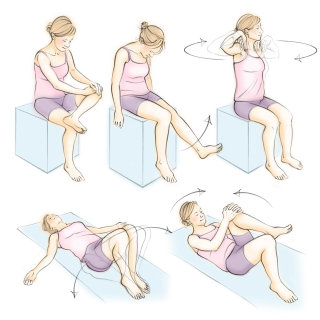 exercícios suaves, fêmea, menina, tapete, torção lateral, elevação da perna, figura