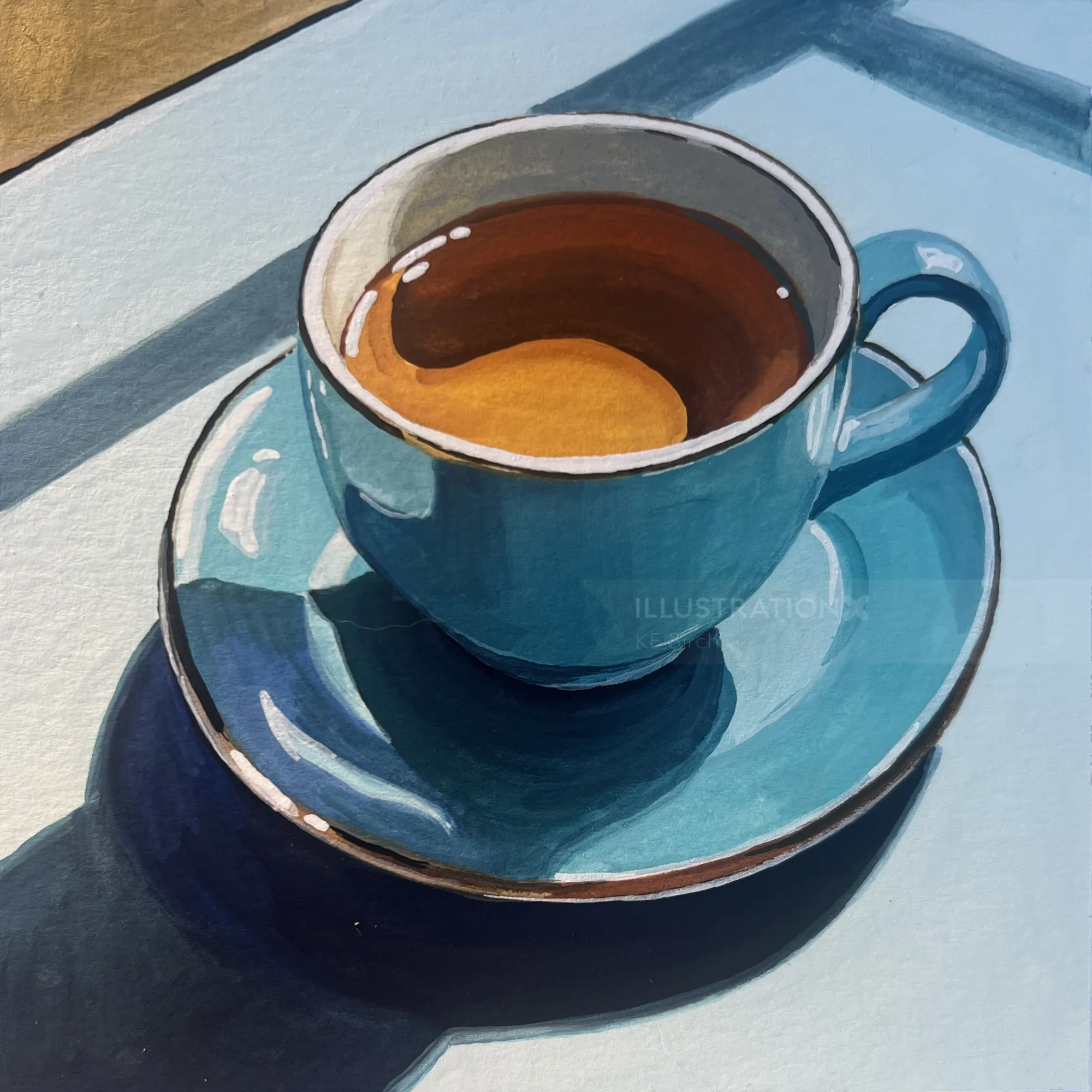 Taza y platillo azules con café sobre superficie brillante