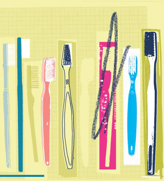 conjunto de diferentes tipos de cepillos de dientes