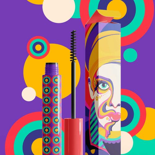 British 1960s model Twiggy portrait for mascara product packaging