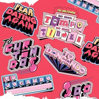 Retro stickers with phrases about dancing and timing in Portuguese