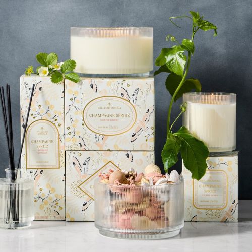 Mayuko Fujino Paper nature artist. New York