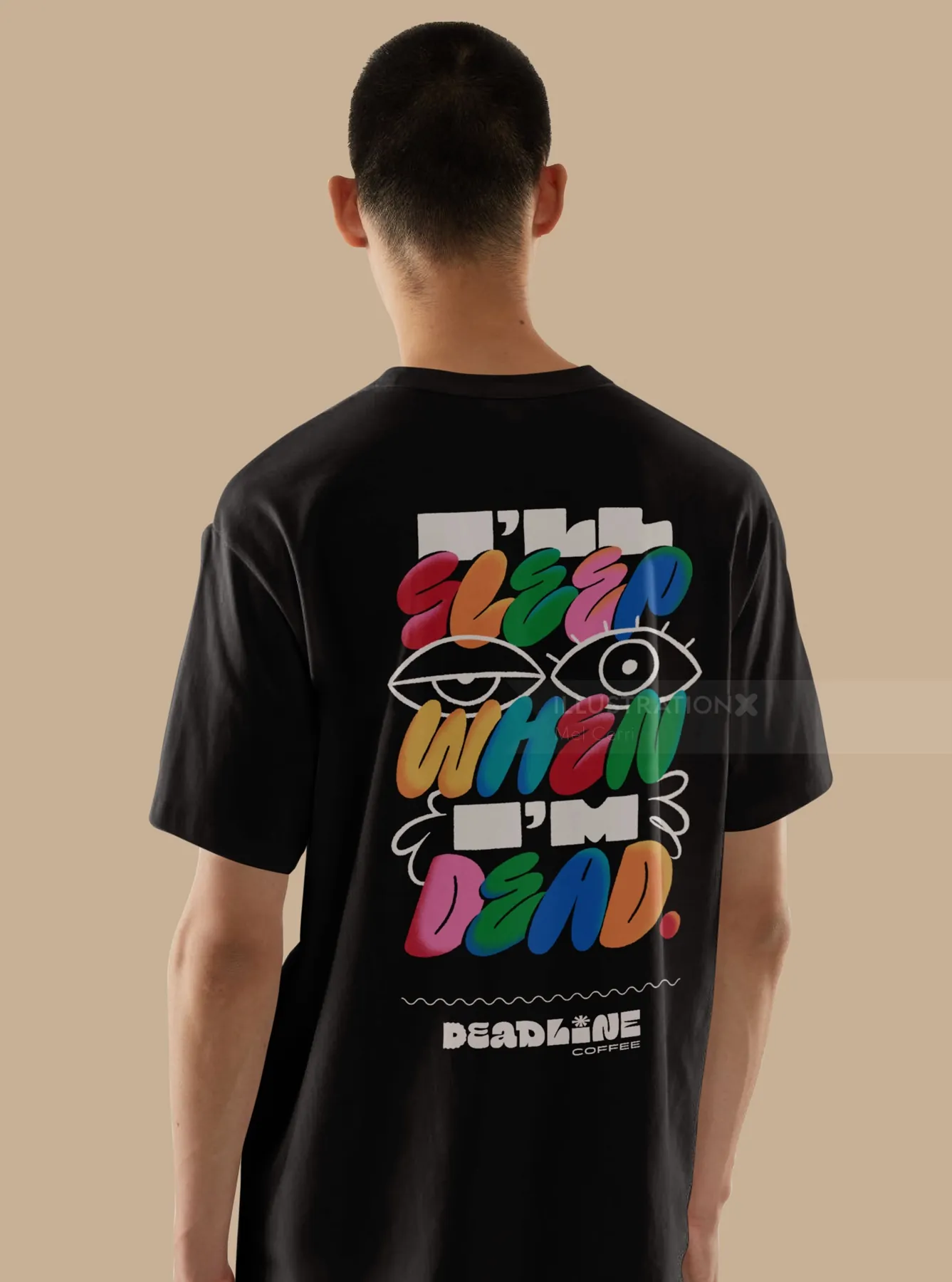 Camiseta con gráfico colorido de Deadline Coffee y letras dibujadas a mano por Mel Cerri