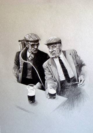 Personnes âgées en noir et blanc avec des boissons