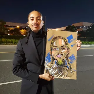 Live event drawing man with his portrait
