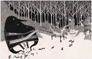 森の中でピアノ曲「アナと魔女の瓶」を演奏