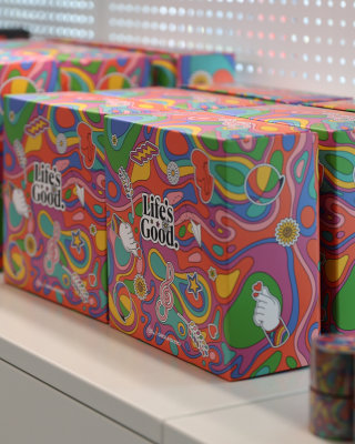 Limited edition packaging design for LG Electronics