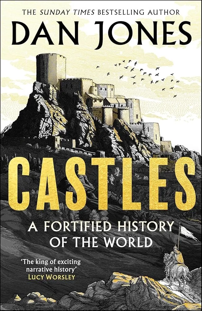 댄 존스의 소설 《성들(Castles)》의 표지로, 요새화된 성 그림이 그려져 있습니다. 작가는 Studio Duco입니다.
