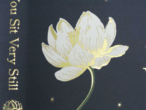 Desenho de capa de livro de flor