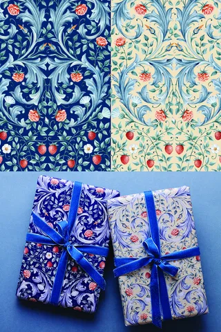 Double sided pattern for gift-wrapping paper