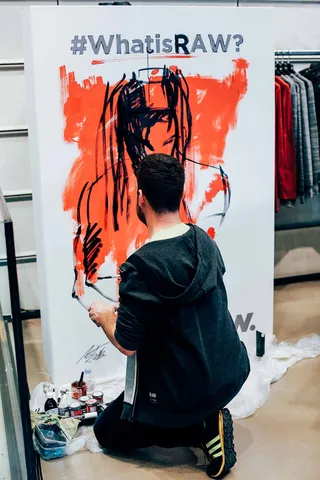 Live event drawing artist painting
