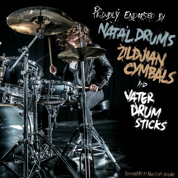 Graphic drummer natal drums
