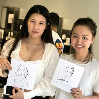 Live Even women with sketches
