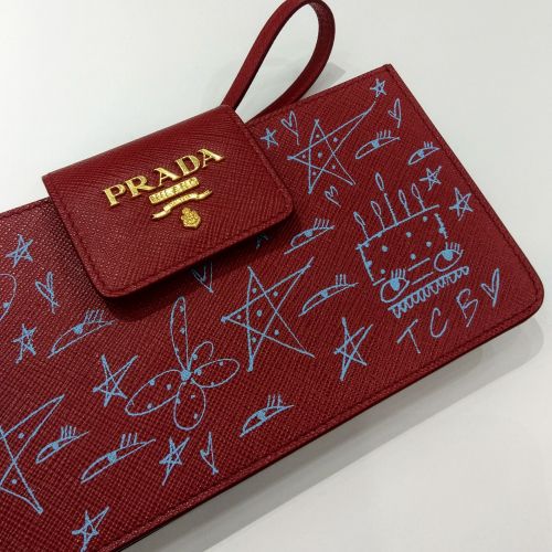 Prada bag scribble
