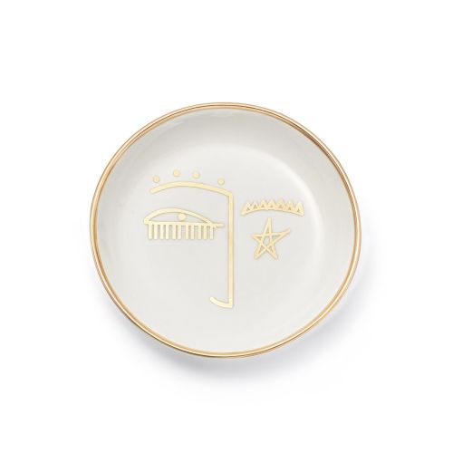 Graphic art on plate