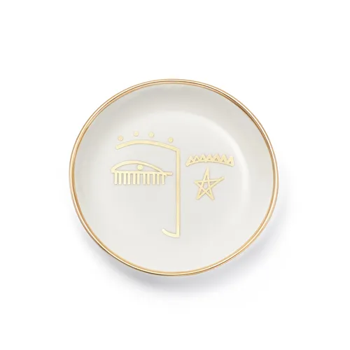 Graphic art on plate