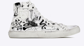 Art graphique sur chaussure