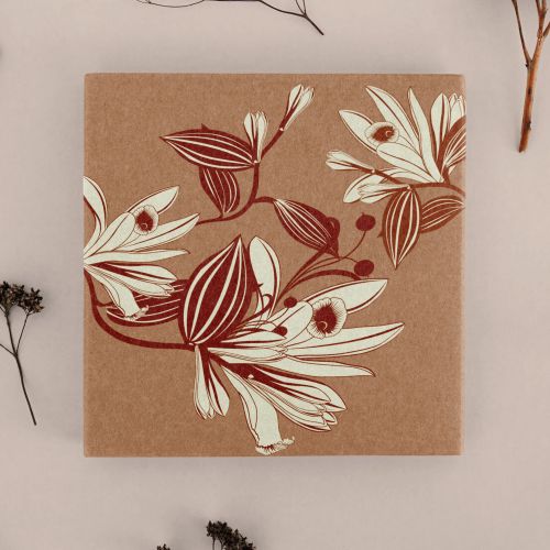 Floral line art on canvas by Nadia Flower with dried flowers