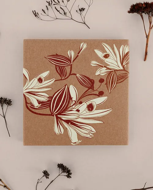 Floral line art on canvas by Nadia Flower with dried flowers