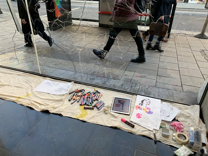 Live event drawing on window