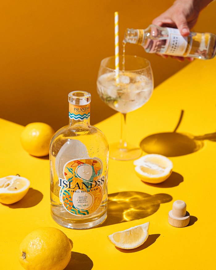Malta-flavored Islands8 gin illustration
