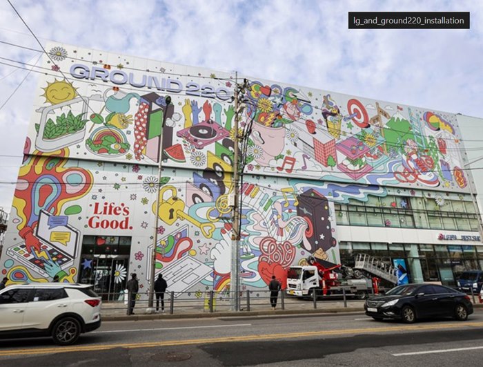LG & Ground220 mural installation by Season of Victory