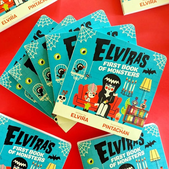 Pintachan’s spooky retro illustrations in Elvira’s book